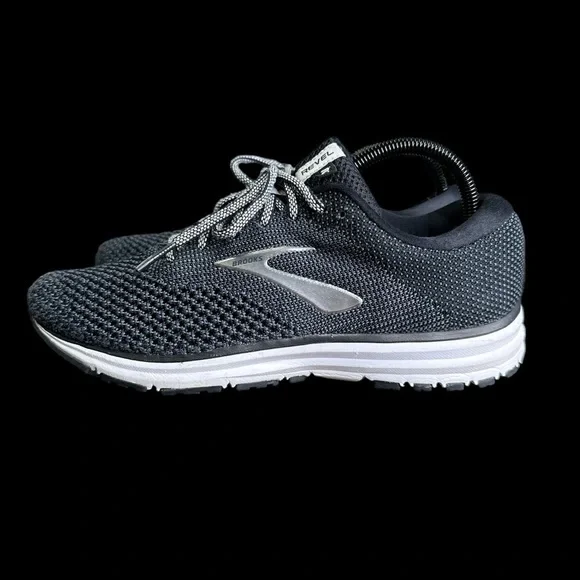 Brooks Revel 2 Road-Running Shoes (Black/White) Women's Size: 9.5 - Picture 2 of 10